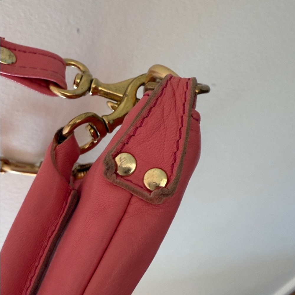 Clare V Petit Moyen - Pink Leather Crossbody Bag with Gold Hardware - Picture 8 of 8